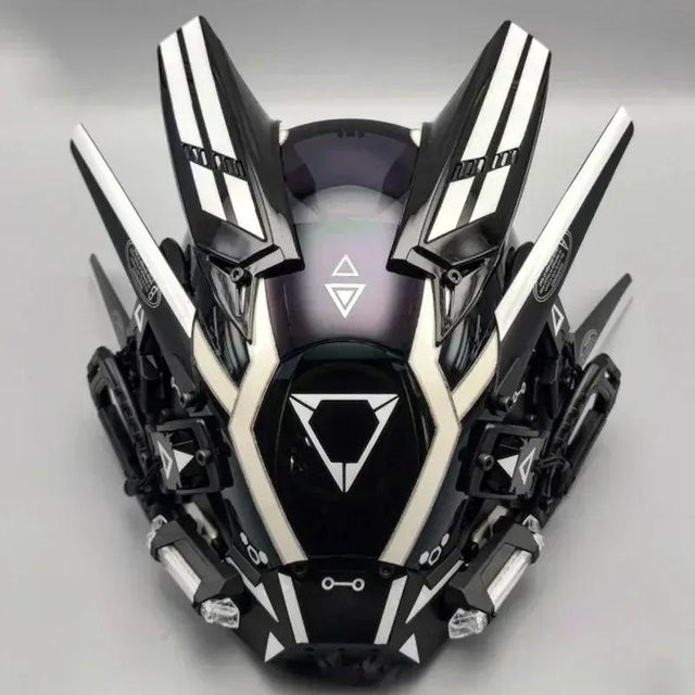 Binchi Fitness Cyberpunk Helm Maske, mit LED Licht, weiß, ab 14 Jahre - Bild 1