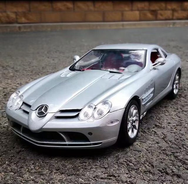 WELLY SLR Klassische Sportwagen Modell, 1:24, Metall, mit Sound und Licht - Bild 1