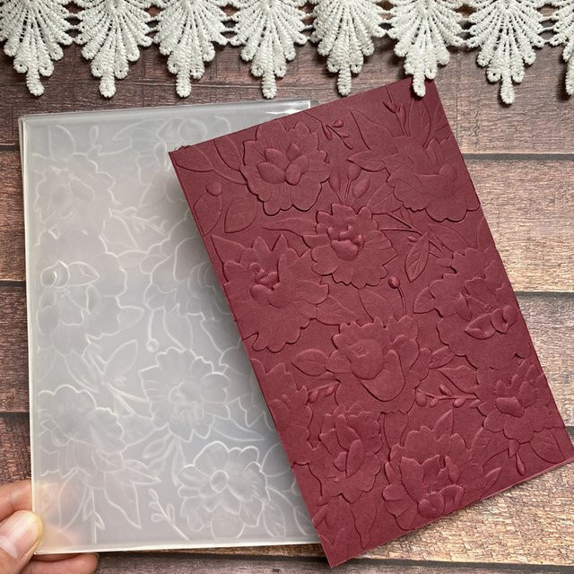 3D-geprägter Ordner mit Chrysanthemenblüten-Design aus weißem Kunststoff für die Kartenherstellung - Bild 1