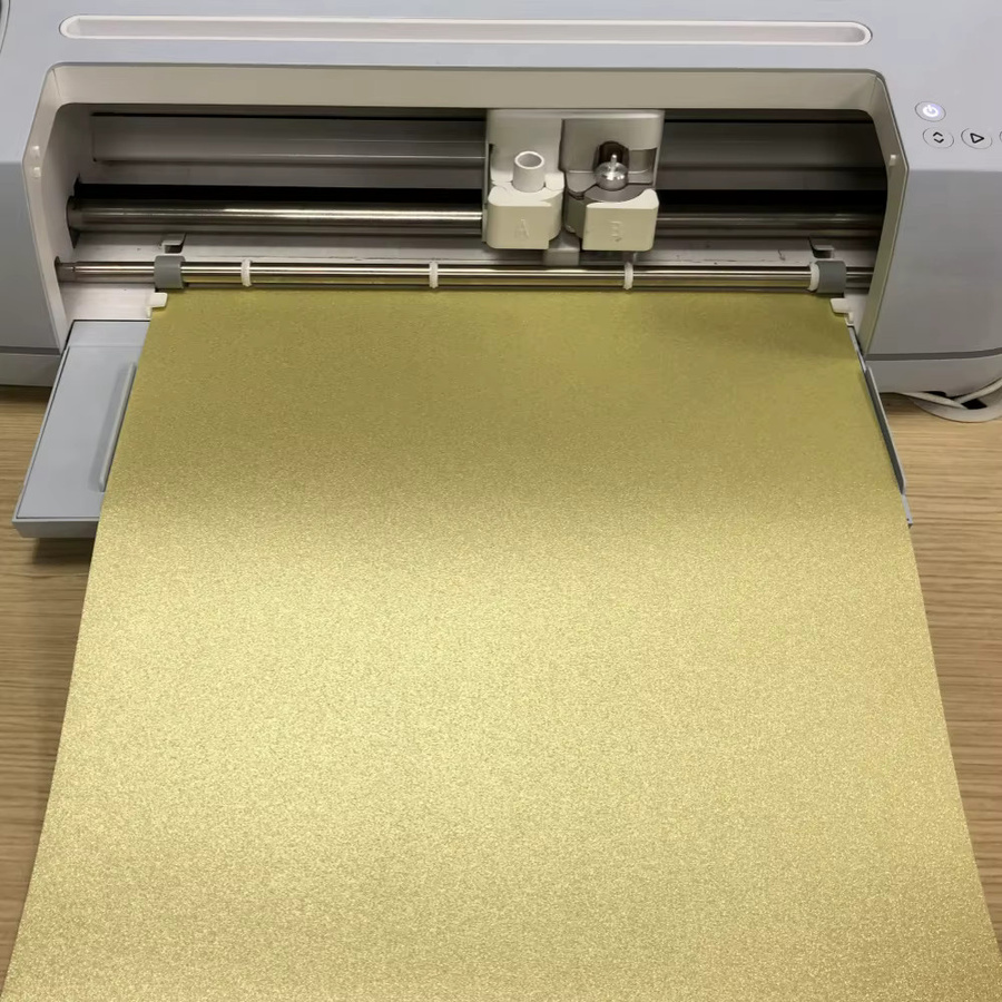 Cricut Smart Shimmer Vinyl Rolle Glitzerndes Vinyl in Shimmer Red für Cricut Maker 3 und Explore 3, Selbstklebend, B: 36,0 cm, H: 9,0 cm - Bild 4