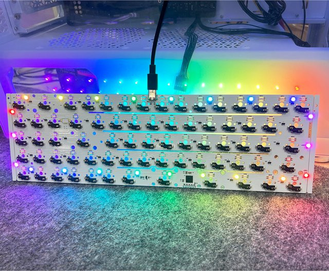 WPS 69 PRO PCB A Kit Mechanische DIY-Montage-Tastatur mit Hotswap, RGB-Beleuchtung und VIA-Firmware, Kabelgebunden, Brown Switches - Bild 1