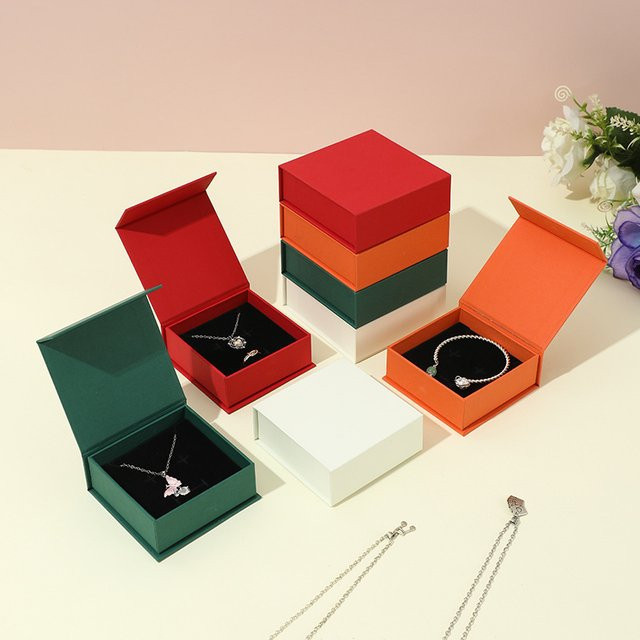 12 Stück Magnet Clamshell Geschenkboxen aus Papier in Pink für Schmuck, Ringe oder Halsketten bei Hochzeiten, Geburtstagen und Partys - Bild 1
