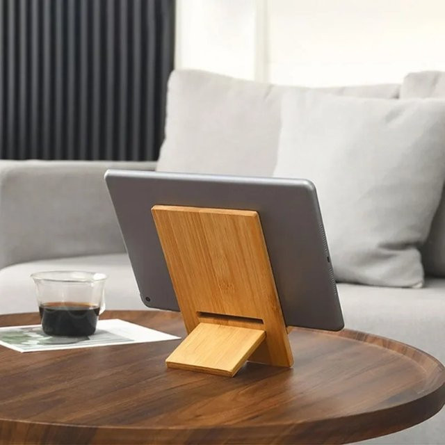Muzisn Bambus-Holz Handyständer Verstellbare Multifunktionale Ladehalterung für Handy und Tablet in Braun - Bild 1