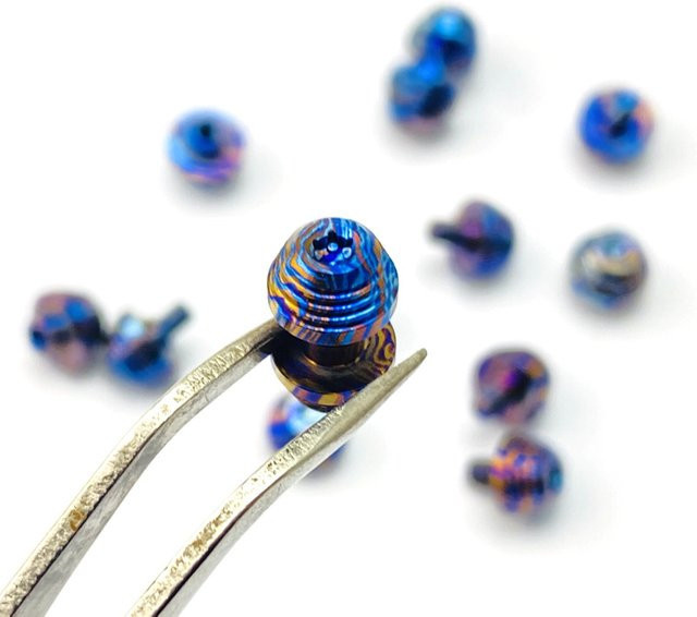 Titan Maru AD20.5 Push-Pin Tool in Blau für Klappmesser Zubehör - Bild 1