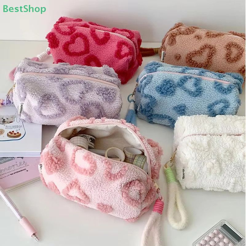 KOQZM Kosmetiktasche aus weichem Plüsch mit Love-Print und Griff in Pink - Bild 2