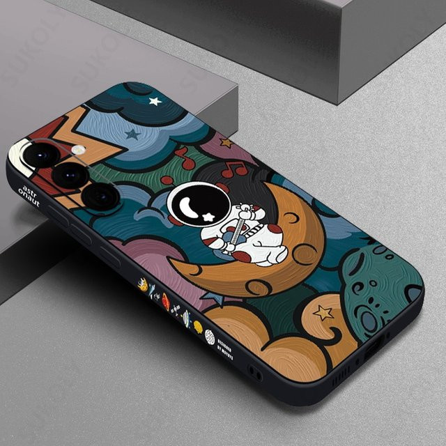 Stoßfeste Samsung Handyhülle mit Astronauten Muster in Multicolour für Galaxy S24 Ultra, S23, S21 FE, A53 und A54 - Bild 1