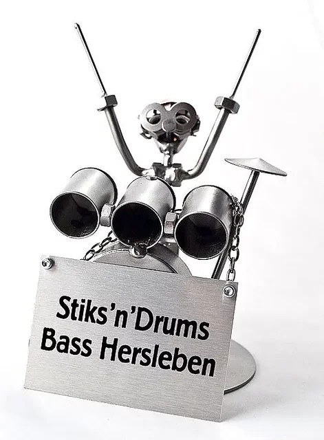 Schraubenmännchen Schlagzeuger Drummer von Hinz & Kunst in Silber aus Metall - Bild 1