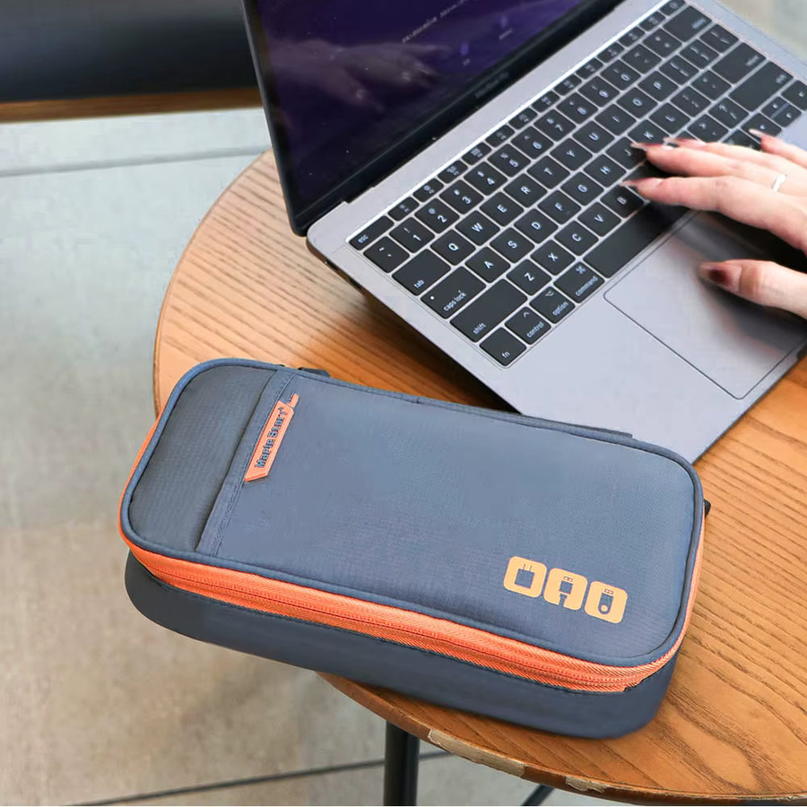 ValueWin Tragbare Elektronik-Organizer-Tasche in Grau mit USB-A und USB-C Anschlüssen zur Kabelaufbewahrung für Gadgets und Ladegeräte - Bild 4