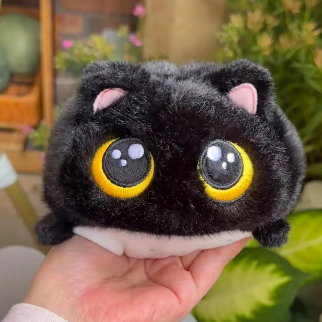 Yiran Health & Beauty Mini liegende Katze Plüschtier, Calico Schwarz Orange Grau getigert, 15cm - Bild 1