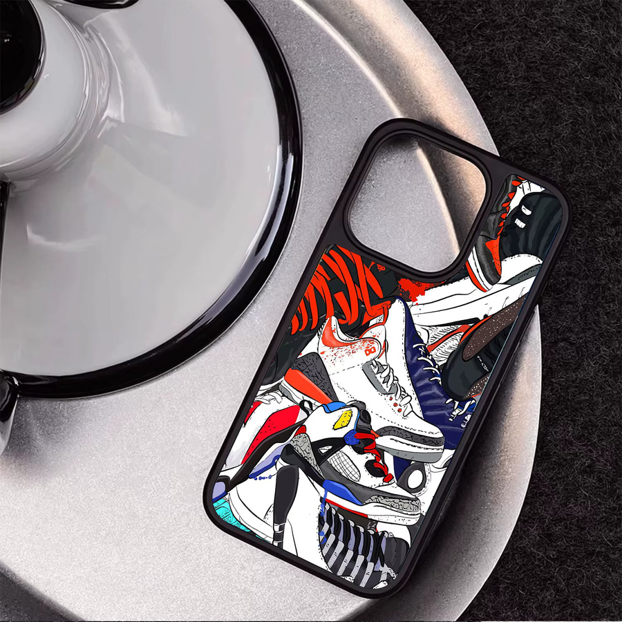 VNTK Basketball Handyhülle für iPhone 11 bis 16 Pro Max in Multicolour mit Anti-Drop Schutz und Sportschuhe Design - Bild 5