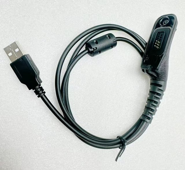 USB-Programmierkabel für Motorola MOTOTRBO XiR P8668i DP3601 DP4401e DP4801E DP4800 XPR6500 Walkie Talkie Funkgeräte in Schwarz mit USB-A und USB-C Anschluss - Bild 1