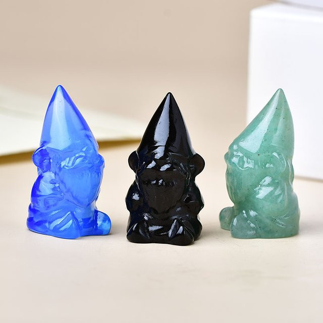 Mini-Goblet aus natürlichem Obsidian-Kristall mit Schnitzereien, dekorativer Gnome als Halloween-Geschenk - Bild 1