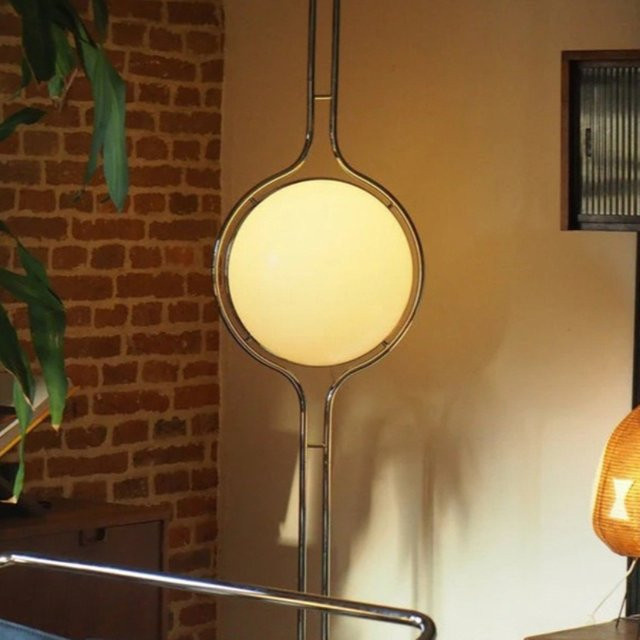 TAONUANSHU LED Pendelleuchte im Nordic Minimalist Design mit weißer Glaskugel und silbernem Metallgestell für Wohnzimmer und Schlafzimmer - Bild 1