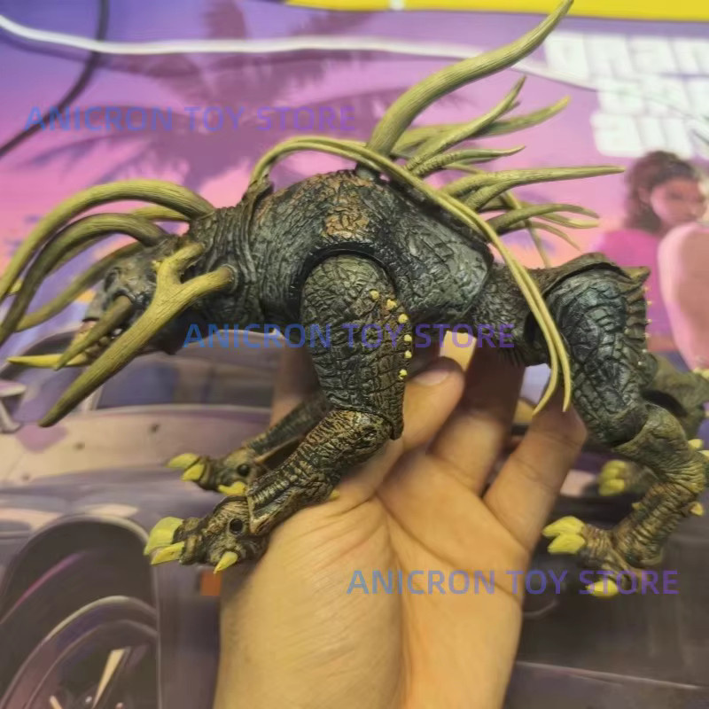 Neca Predator Jungle Series Greyback Predator Canine Lion Mask, Actionfigur - Bild 2