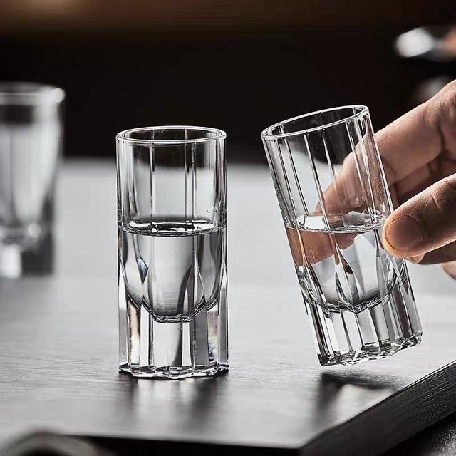 Elegantes Kristall-Schnapsglas für Whisky und Tequila, transparent, 25 ml - Bild 1