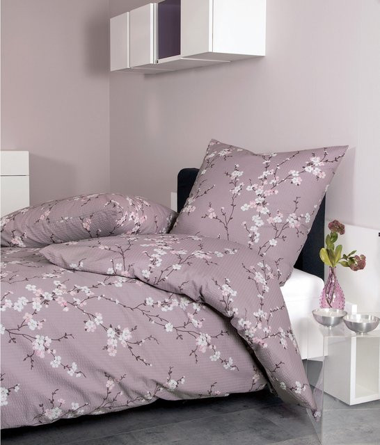 Janine Bettwäsche Tango aus Baumwolle in Pink mit floralem Seersucker-Design - Bild 1