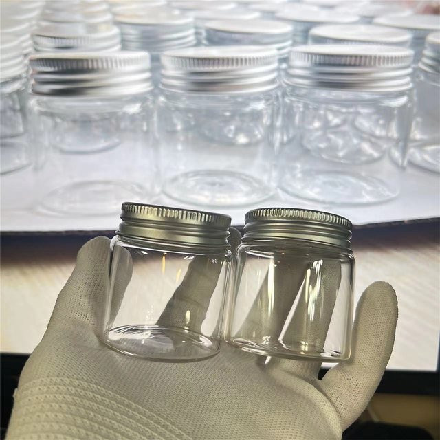 LYGIL Kleine Glasflaschen mit silbernen Schraubverschlüssen, transparent, 50 ml, H x B x T: 50 x 33 x 47 mm - Bild 1