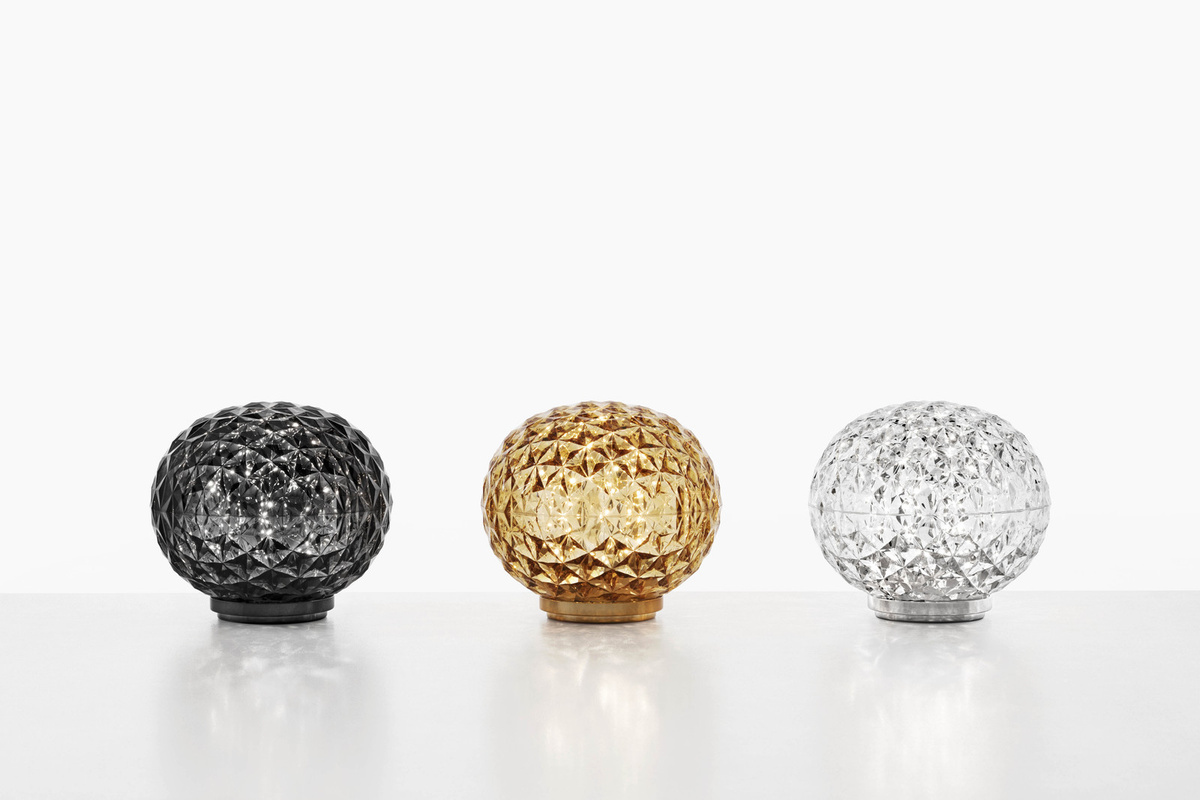 Kartell Mini Planet Akku Tischleuchte in Schwarz mit dimmbarer LED und Touch-Funktion - Bild 3