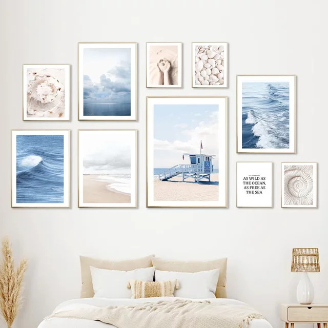 Potdemiel Leinwandmalerei Blauer Ozean und Strand mit Muscheln in Blau und Beige als maritime Wandkunst für dein Wohnzimmer - Bild 1