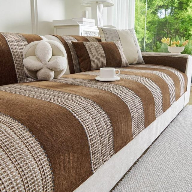 HOMEMOTION Sofadecke aus Chenille in Dunkelbraun, moderne und verdickte Couchdecke mit Anti-Rutsch-Funktion, B/T: 180 x 70 cm - Bild 1