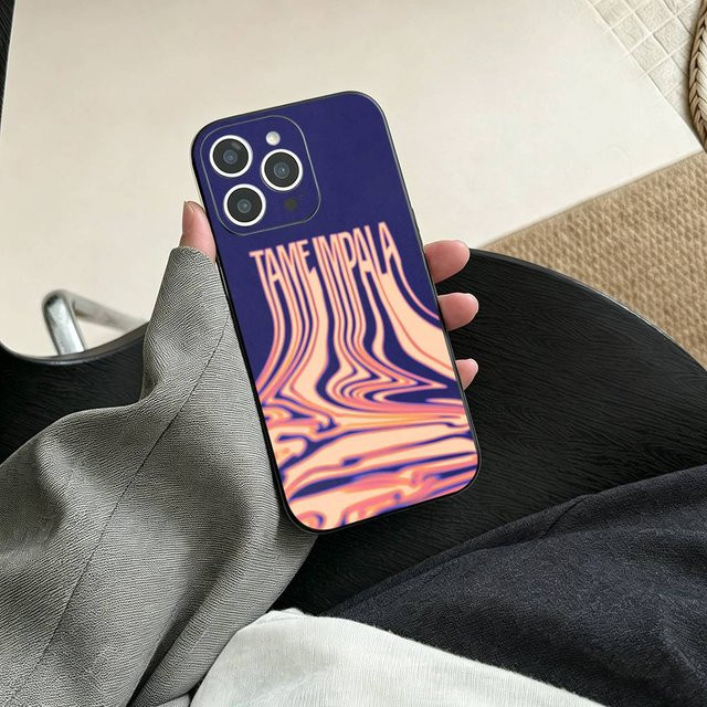 Deadbeat T-Tame I-Impala Handyhülle für iPhone 17, 16, 15, 14, 13, 12, 11 in Schwarz - Bild 1