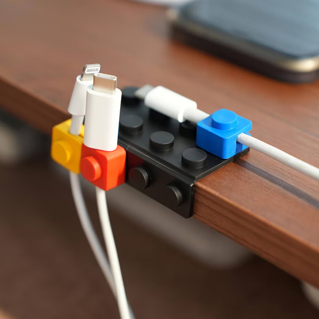 Modularer Kabel- und Datenkabel-Organizer aus Kunststoff mit mehreren Fächern in Multicolor für deinen Schreibtisch und dein Zuhause - Bild 1