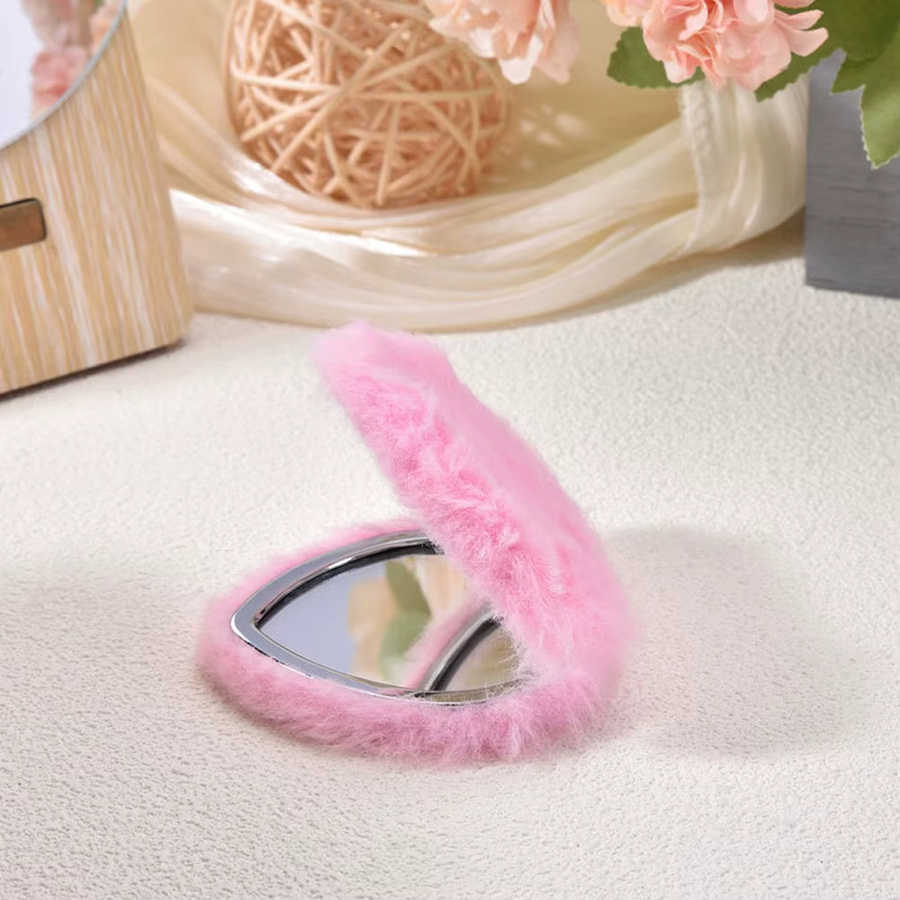 Tragbarer Herz Form Plüsch Make-up Spiegel mit doppelseitiger Ansicht in Pink oder Gelb - Bild 3