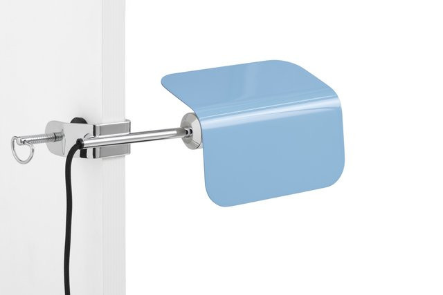 HAY Apex Clip Klemmleuchte aus Stahl in Chrom und Blau - Bild 1
