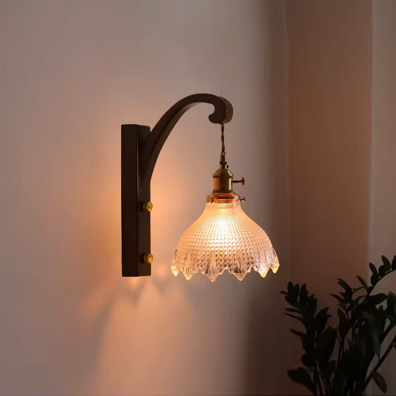 Ramalho Retro Wandleuchte aus Metall und Glas in Transparent für Wohnzimmer, Flur und Schlafzimmer - Bild 2
