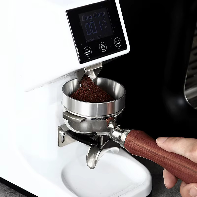 Kanone Magnetischer Aluminium-Dosierring in Silber für 51 mm Espresso-Siebträger – Rundes Barista-Werkzeug aus Metall für präzises Kaffeebrühen - Bild 2