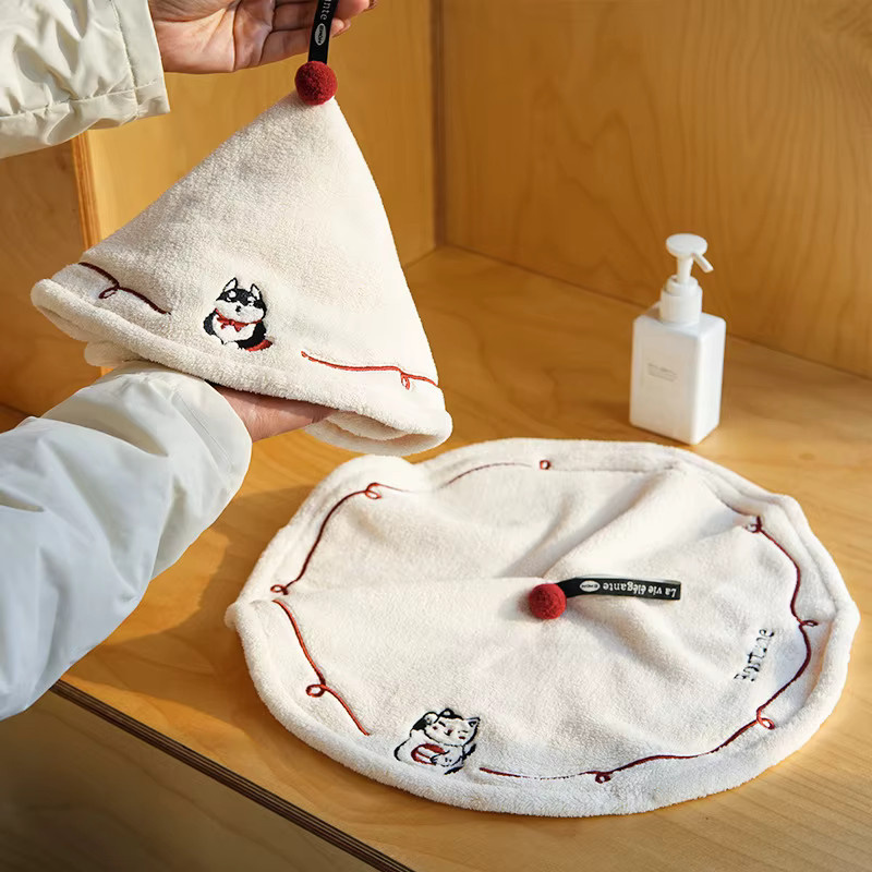 Sanmiqinghe Saugfähiges Frottee Handtuch mit Stickerei für Badezimmer und Küche - Bild 2