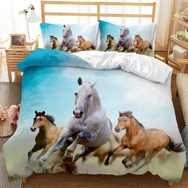 Bettwäsche-Set Your Warm Home mit 3D-Pferdemotiv in Braun und Blau, bestehend aus 1x Bettbezug und 2x Kissenbezügen aus Polyester, B/H: 228 x 228 cm, Kissen: 50 x 70 cm - Bild 1