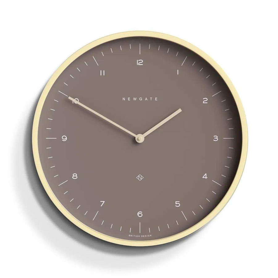 Newgate Mr Clarke Wanduhr in Braun, rundes Design aus Holz, Durchmesser: 40 cm - Bild 1
