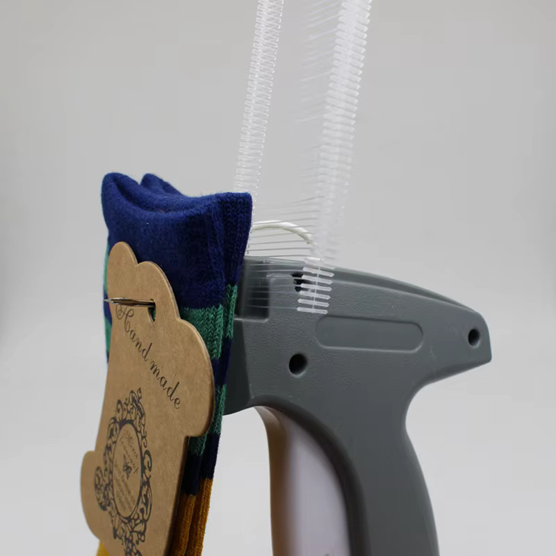 SRYYHMD Etikettierpistole Set mit 35mm Etiketten und Stiften in Grau aus Kunststoff für die Preisauszeichnung von Kleidung - Bild 3