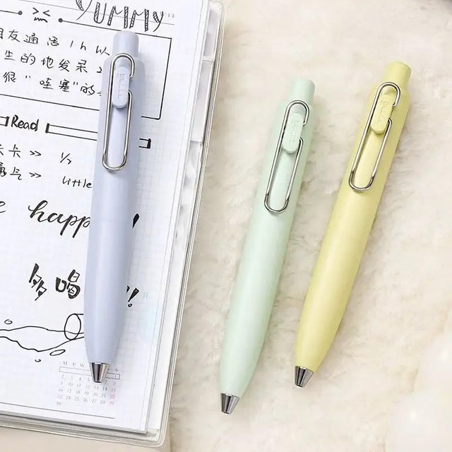 Uni Uniball One P Gelstift UMN-SP 0.5 mm Mini Taschenstift in Grün und Mehrfarbig - Bild 1