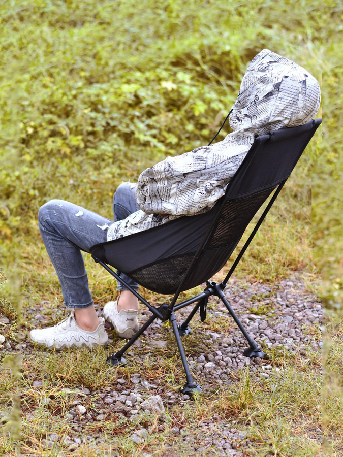 the BAY Faltbarer Mondstuhl aus Oxford-Gewebe in Schwarz für Outdoor, Camping und Angeln - Bild 2