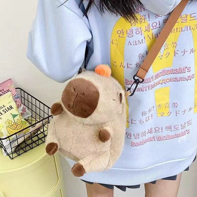 Yiran toy Capybara Plüsch Rucksack, Plüschtier Puppe, ab 14 Jahren - Bild 1
