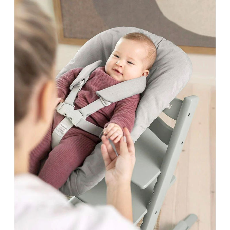 Stokke Tripp Trapp Newborn Set mit Spielzeughalter in Grau - Bild 4