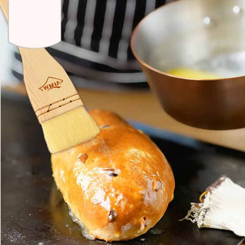 Backpinsel mit Holzgriff in Braun für Gebäck und Grillen - Bild 2