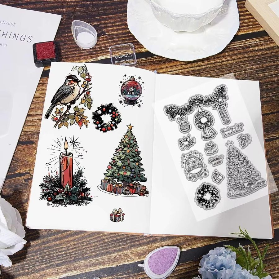 2er Set transparente Silikonstempel Frohe Weihnachten mit Motiven wie Weihnachtsbaum, Schneemann, Kränzen, Kerzen und Schleifen zur Wiederverwendung - Bild 4