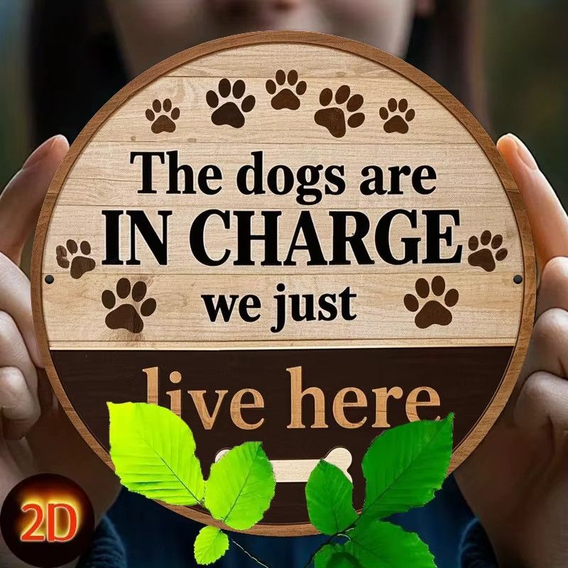 Potdemiel Dog Deco Vintage Rundes Schild aus Eisen The Dogs Are In Charge Wanddekoration Durchmesser: 20,3 cm - Bild 3