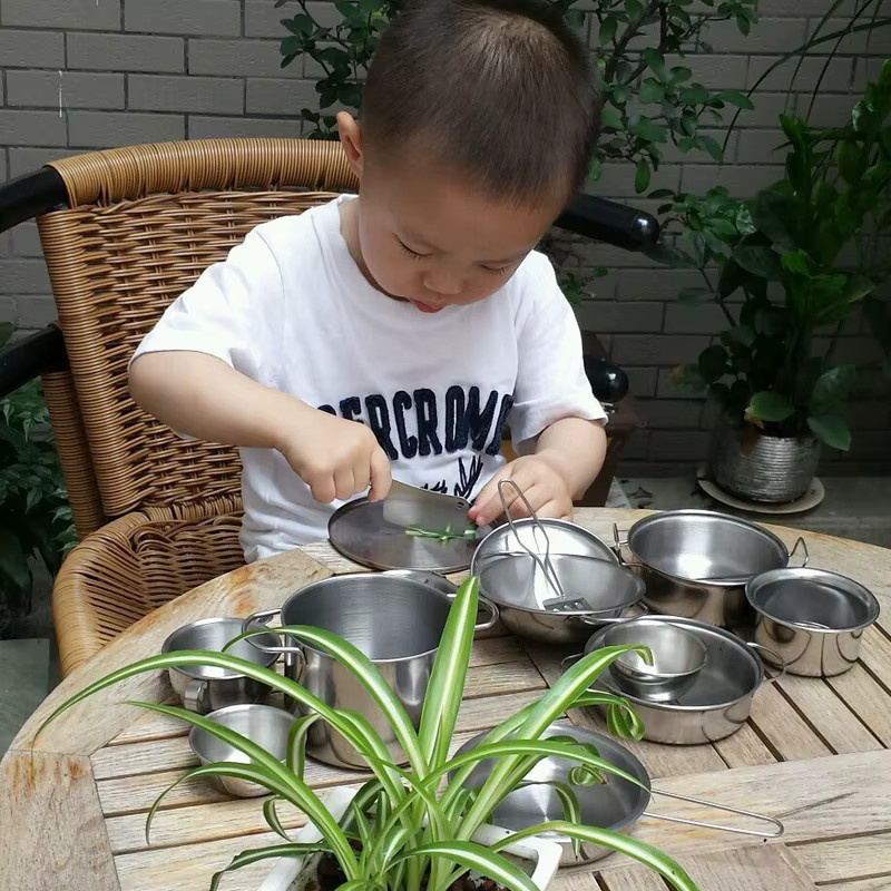 Haifeng Kinder-Küchenspielzeug-Set aus Edelstahl und Weißblech, 25-teiliges Set - Bild 2