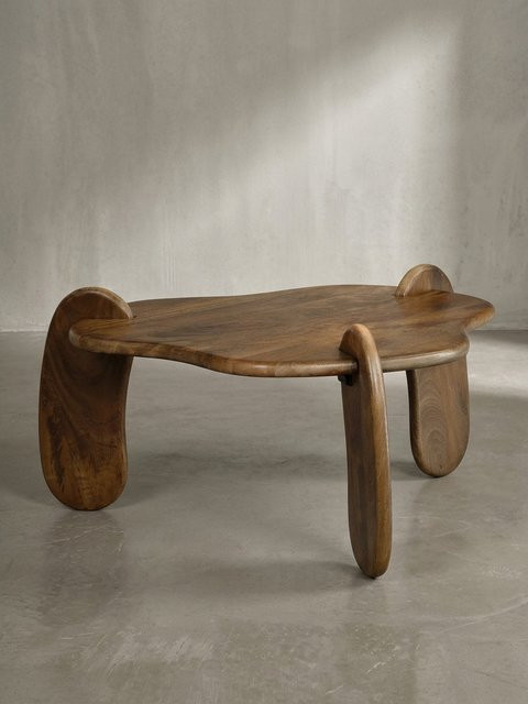 KADIMA DESIGN Couchtisch aus Mangoholz Massiv in Walnussbraun mit organischem Dreibein-Design, B/T/H: 78 x 78 x 39,5 cm - Bild 1