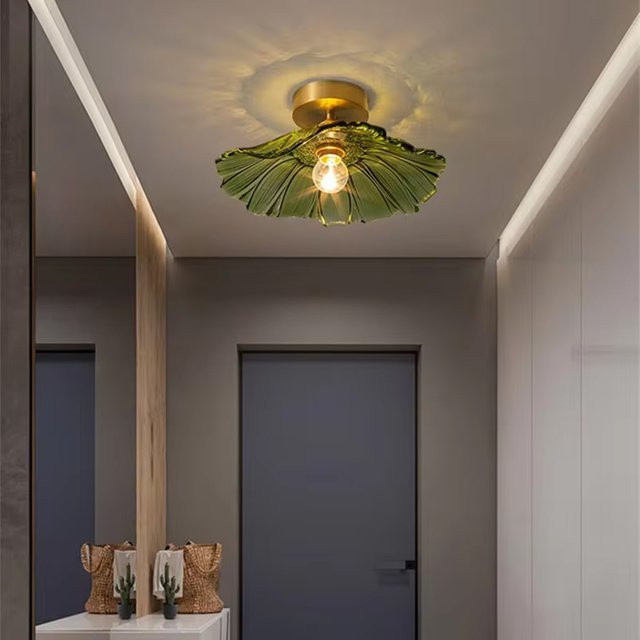 Moderne Nordic Deckenleuchte mit E27 Fassung aus Glas und Metall in Grün und Gold/Messing für Wohnzimmer, Küche und Schlafzimmer - Bild 1