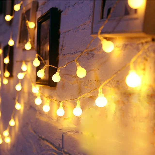 KIKIELF LED Ball String Light Globe in Warm White für Outdoor und Indoor, USB/Batteriebetrieben - Bild 1