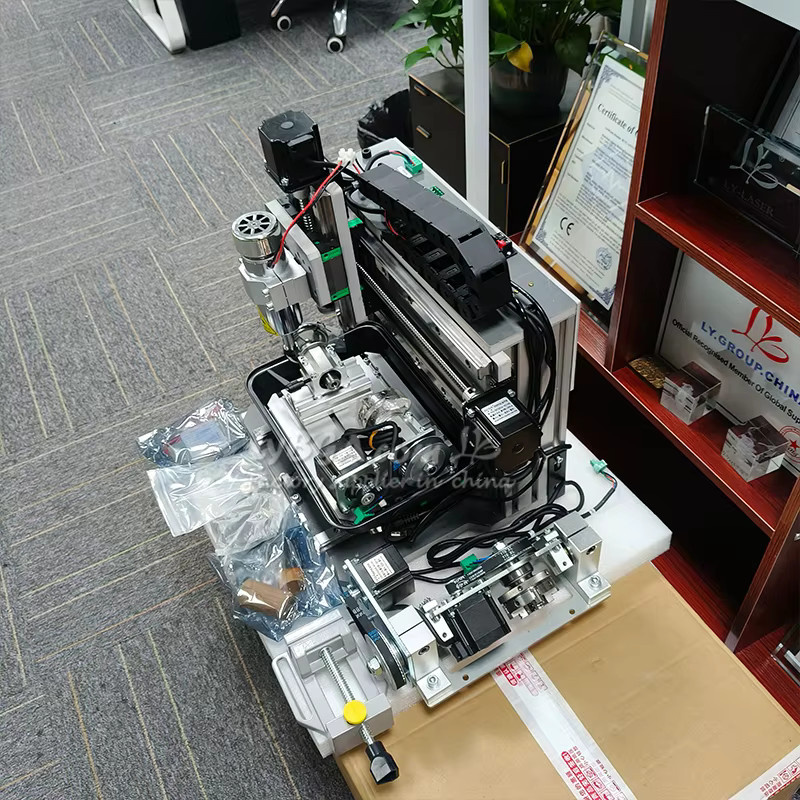 YOOCNC DIY 3020F CNC-Fräse Graviermaschine in Silber für 3/4/5-Achsen Gravur, Bohr- und Fräsarbeiten im Modellbau oder zur Heimdekoration - Bild 3