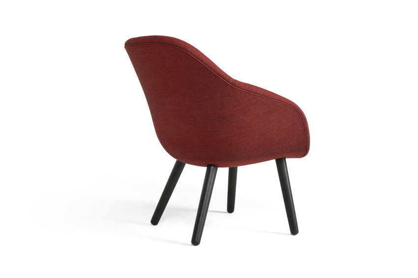 HAY About A Lounge Chair Aal 82 Soft mit Kvadrat Remix 662 Stoff in Rot und Eichengestell - Bild 2