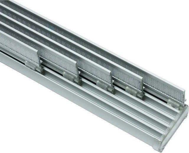 Gardinia Flächenvorhangschiene Komfort Komplett-Set aus Aluminium in Silber, 5-läufig, U-Form, Deckenmontage, Länge: 280 cm - Bild 1