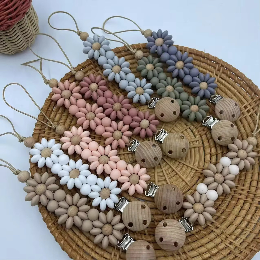 Handgemachter Schnullerclip für Baby Mädchen und Jungen aus Silikon in Weiß mit Blumen-Design - Bild 2