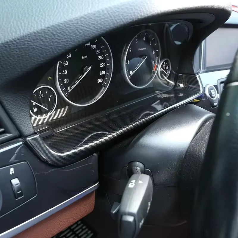 Dashboard Tacho Display Abdeckung in Carbon Stil für BMW 5er F10 (2011-17) von owntycar, Schwarz - Bild 5
